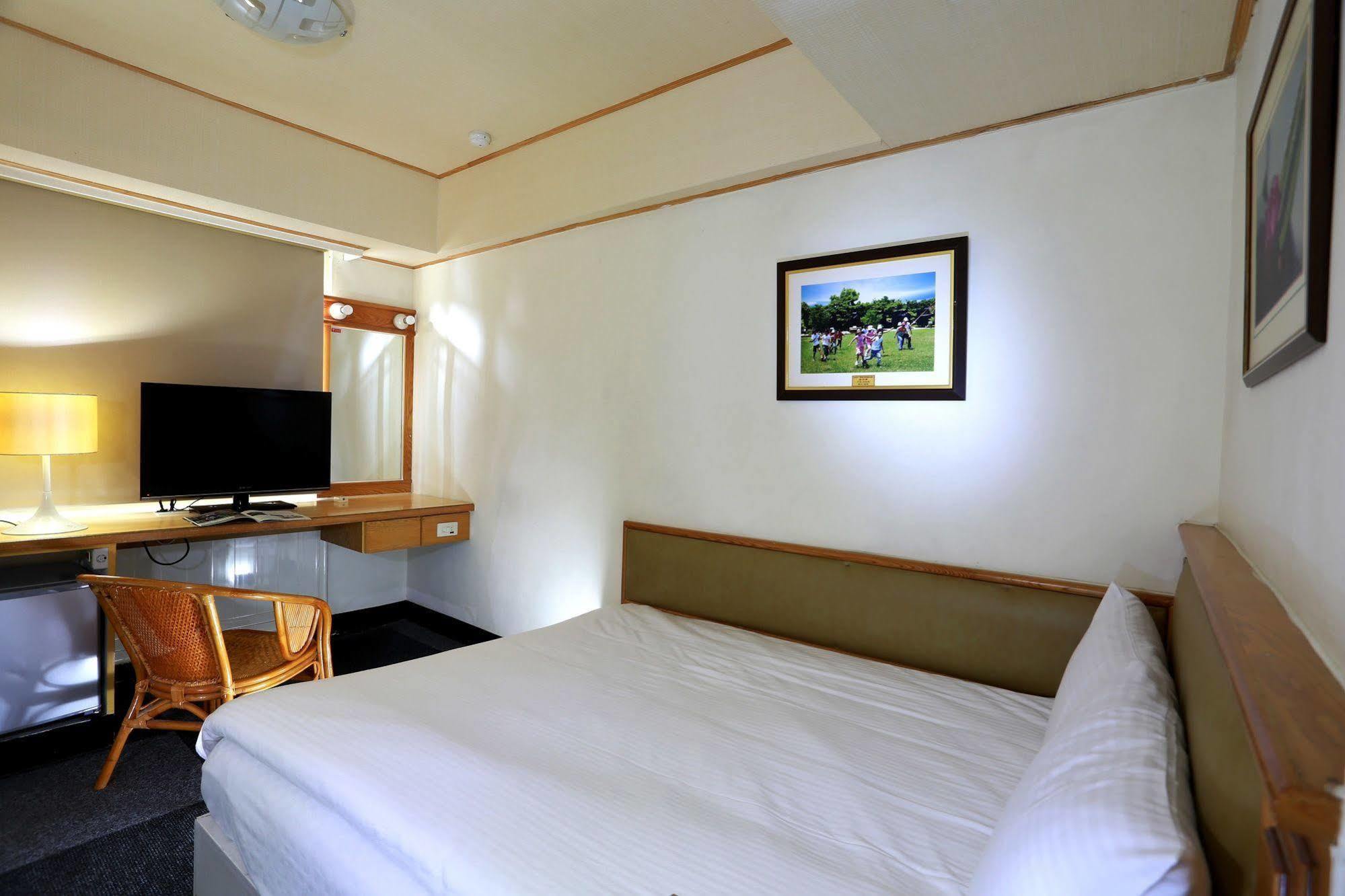 เดอะ ไลอ้อน โฮเต็ล Hotel หลัวตง ภายนอก รูปภาพ
