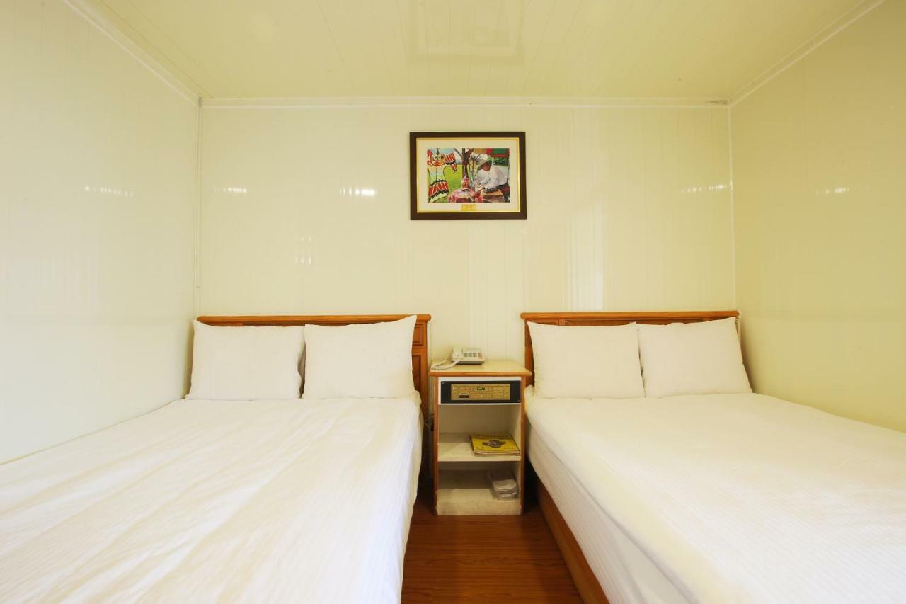 เดอะ ไลอ้อน โฮเต็ล Hotel หลัวตง ภายนอก รูปภาพ
