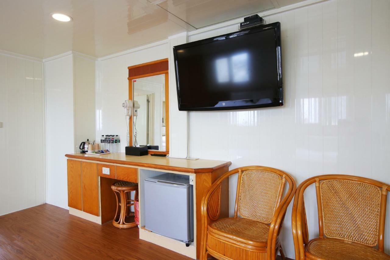 เดอะ ไลอ้อน โฮเต็ล Hotel หลัวตง ภายนอก รูปภาพ